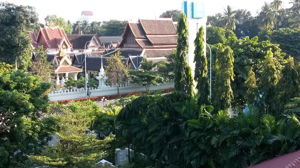 Av Hotel Vientiane Eksteriør billede