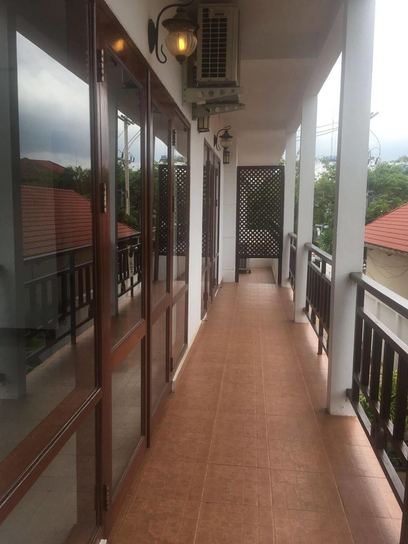 Av Hotel Vientiane Eksteriør billede